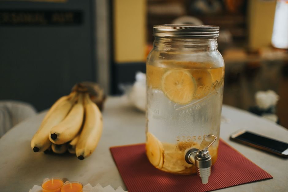 Adubo líquido (chá de casca de banana)