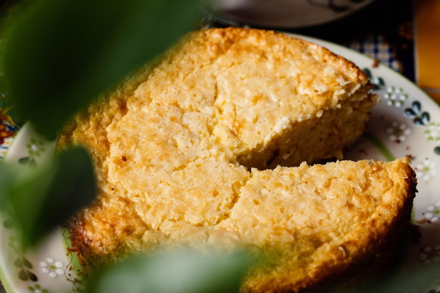 Bolo de milho verde caseiro: a receita cremosa que lembra a roça