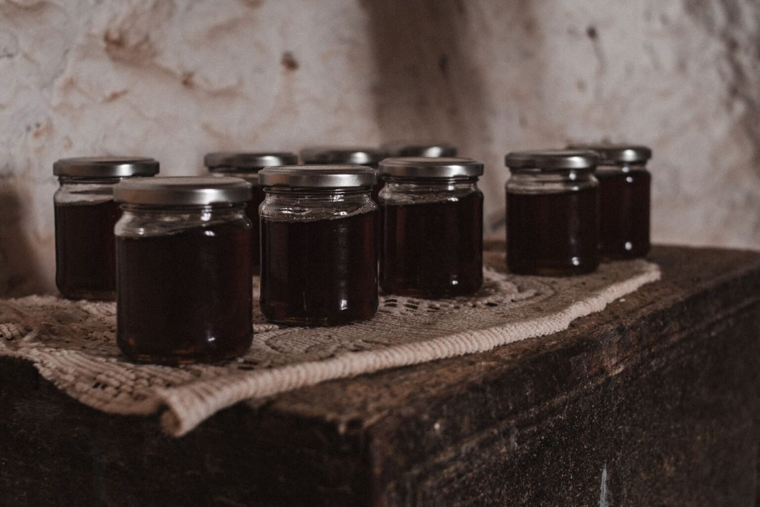 Geleia de Jabuticaba: O Segredo da Roça para um Doce Encorpado Geleia de Jabuticaba: O Segredo da Roça para um Doce Encorpado