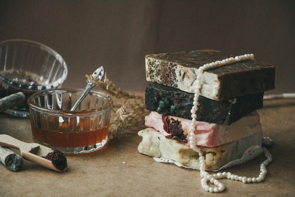 O que é o sabão de cinza e por que ele nunca saiu de moda