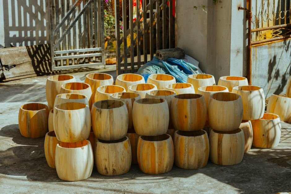 Preparando a barrela (lixívia da cinza)