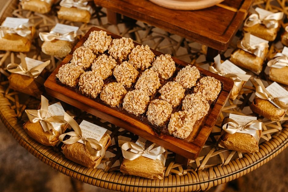 Quindim de forno lento, para quem já rachou o doce antes